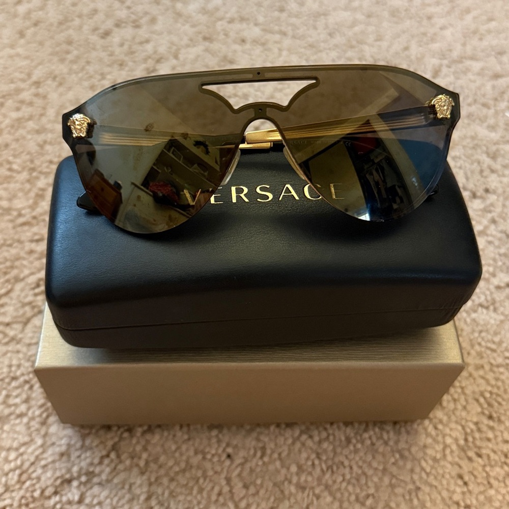 VERSACE SUNGLASSES